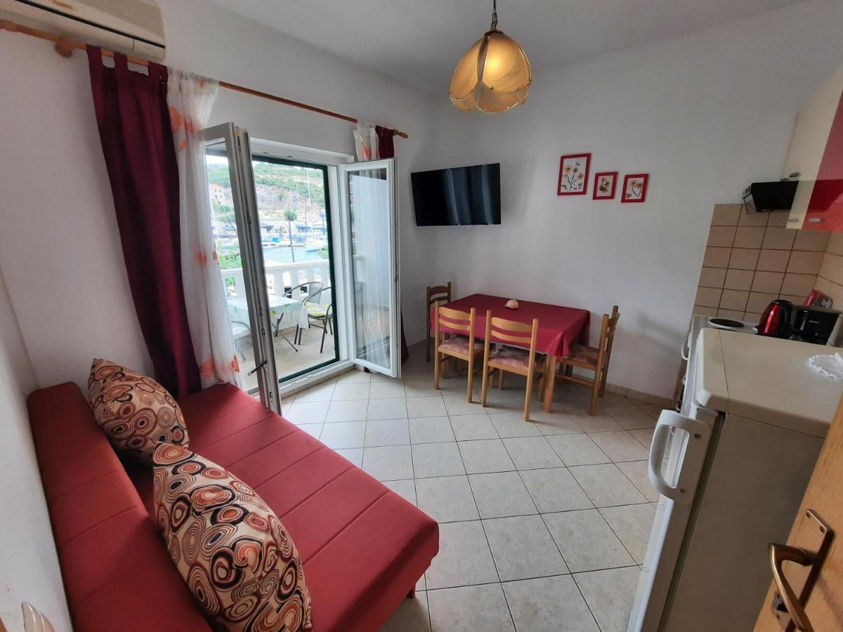 Apartmani Marta Marina Buitenkant foto