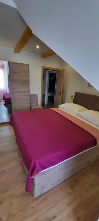 Apartmani Marta Marina Buitenkant foto